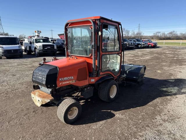 Image of Kubota F3990 equipment image 4