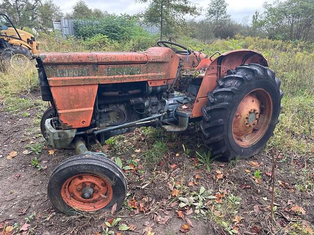 Image of Kubota M4000 equipment image 3