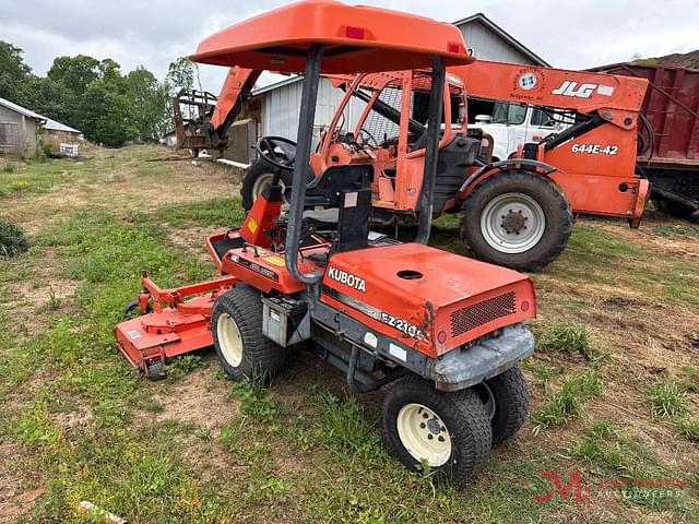 Image of Kubota FZ2100 equipment image 2