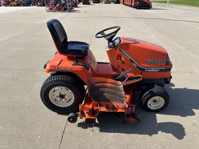 Image of Kubota G2000 equipment image 4