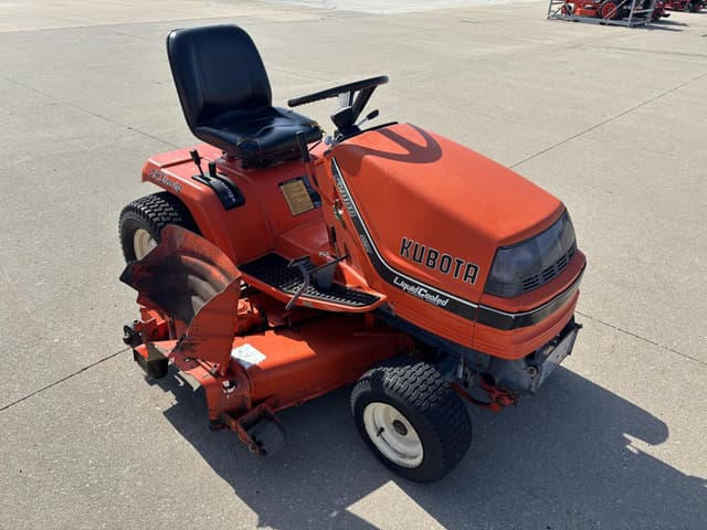 Image of Kubota G2000 equipment image 3