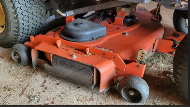 Image of Kubota GR2000 equipment image 1