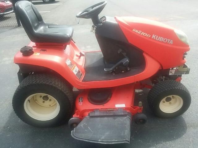 Image of Kubota GR2100 equipment image 1