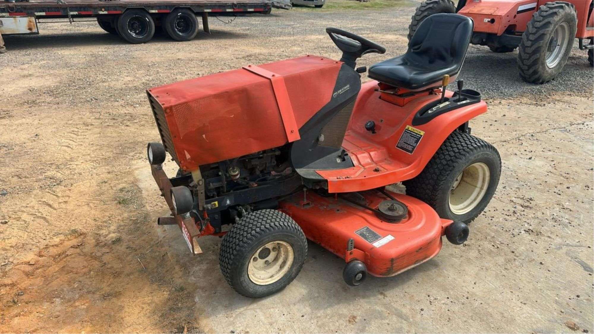 Kubota GR2100 Equipment Image0