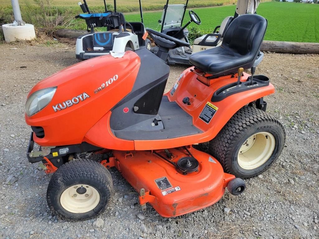 Kubota GR2100 Equipment Image0
