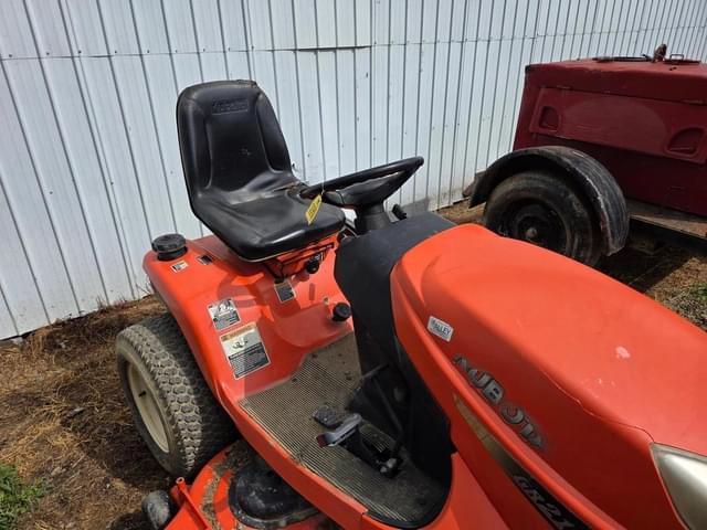 Image of Kubota GR2110 equipment image 2