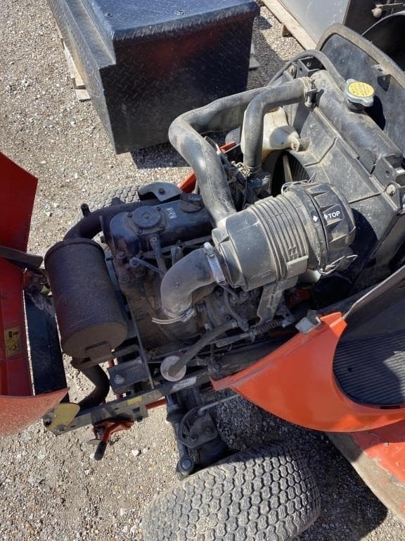 Image of Kubota GR2120 equipment image 2