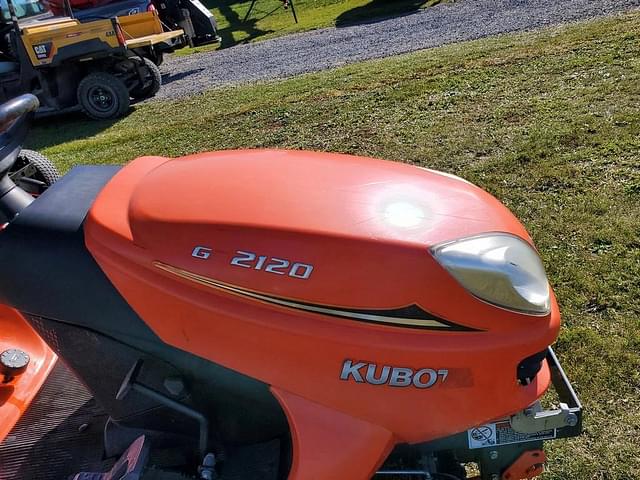 Image of Kubota GR2120 equipment image 2