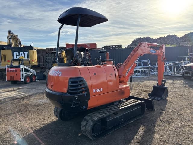 Image of Kubota K-025 equipment image 2