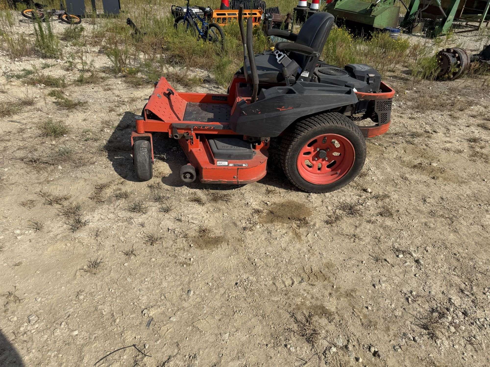 Kubota ZTR Equipment Image0