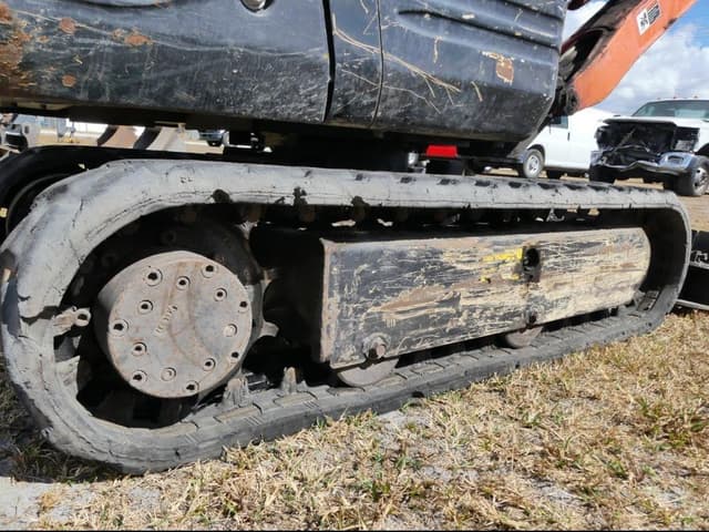 Image of Kubota K008-3 equipment image 4