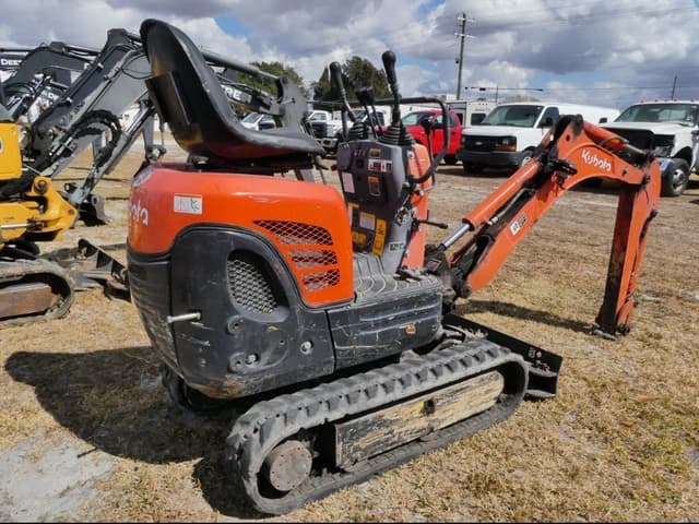 Image of Kubota K008-3 equipment image 3