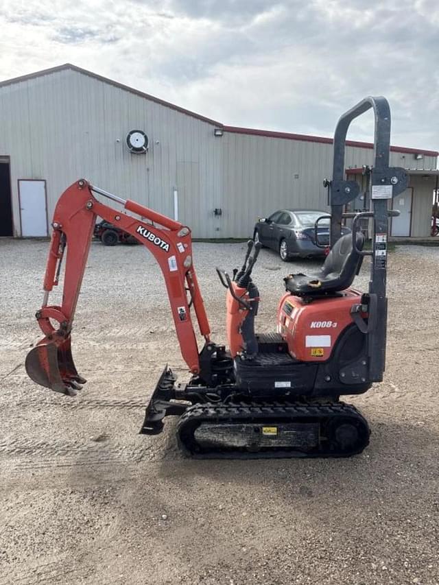 Image of Kubota K008-3 equipment image 2