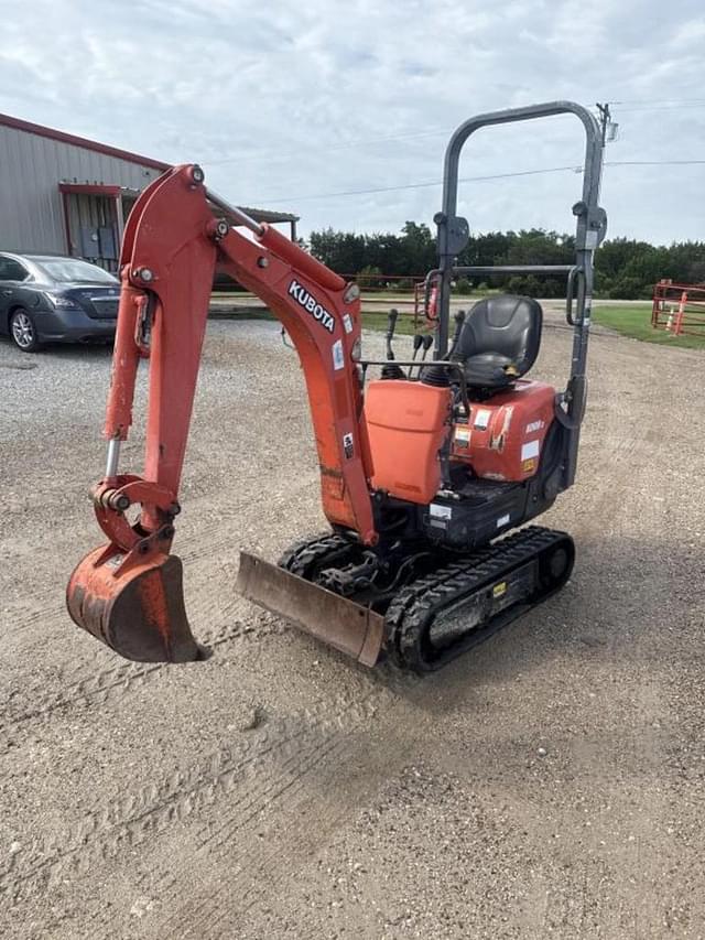 Image of Kubota K008-3 equipment image 3