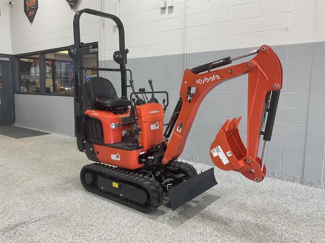 Image of Kubota K008-5 equipment image 3