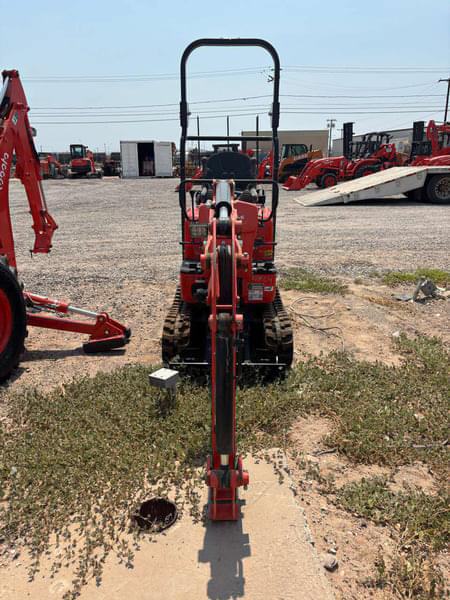 Image of Kubota K008-5 equipment image 2