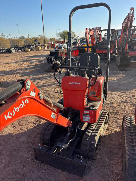 Image of Kubota K008-5 equipment image 2