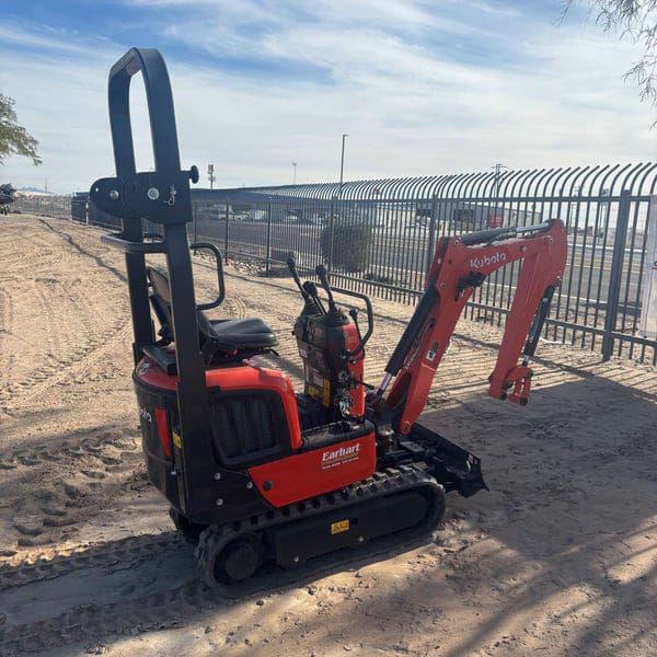 Kubota K008-5 Equipment Image0