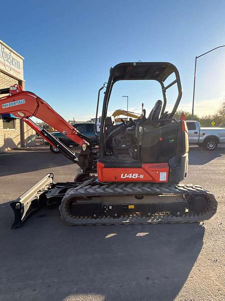 Image of Kubota K008-5 equipment image 4