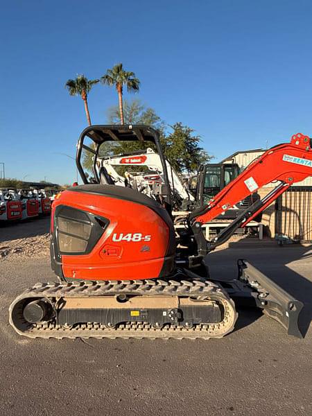 Image of Kubota K008-5 equipment image 1