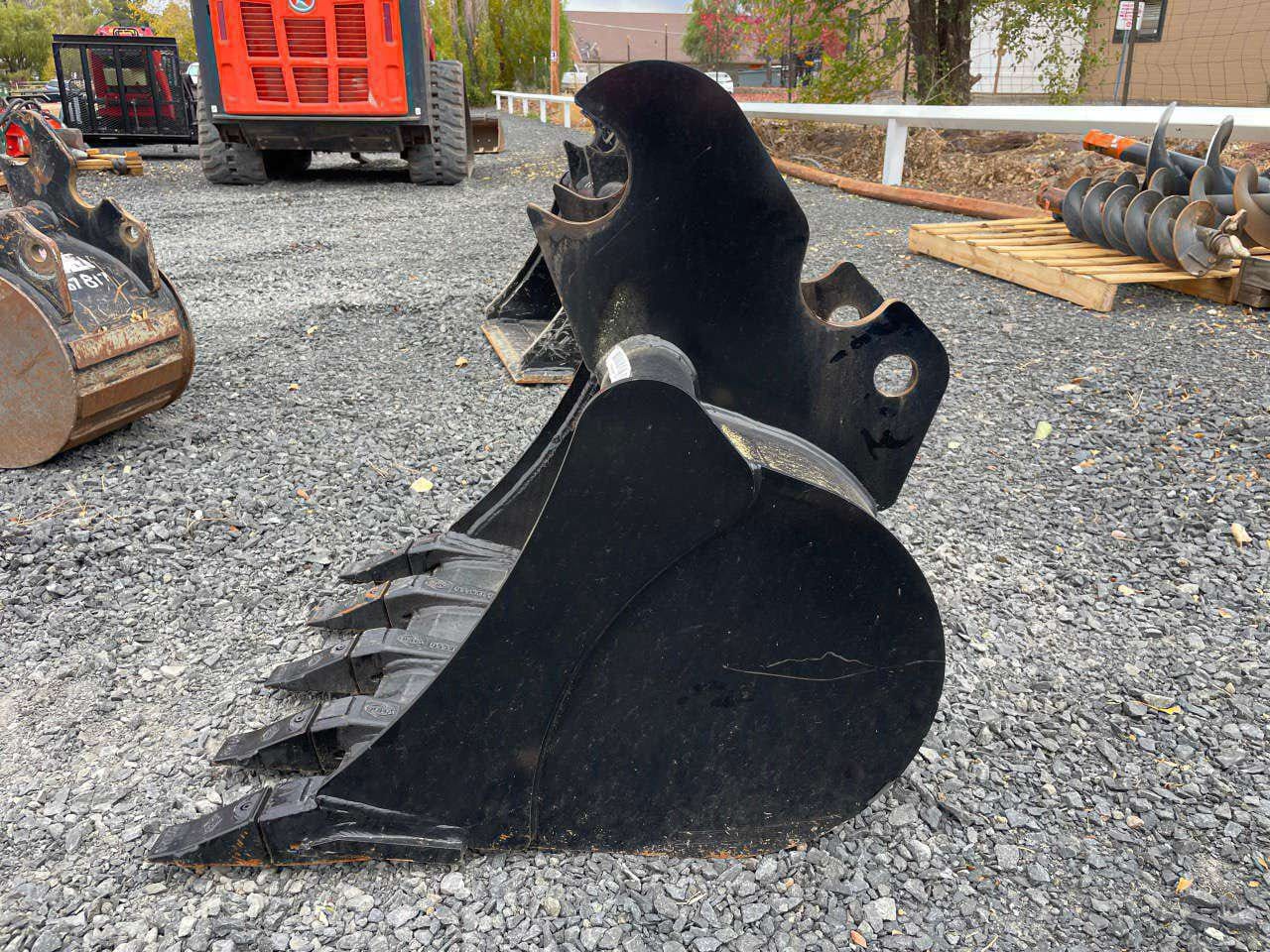 Kubota K7254 Equipment Image0