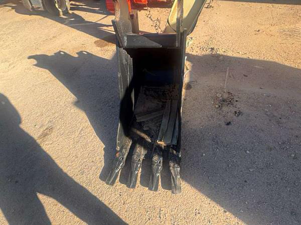 Image of Kubota K7426 equipment image 2