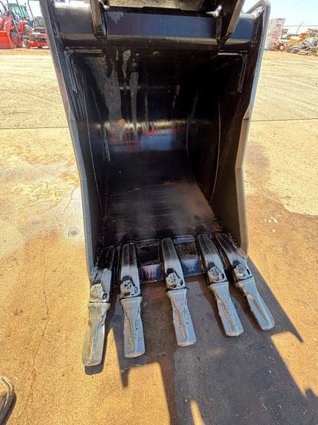 Kubota K7427A Equipment Image0