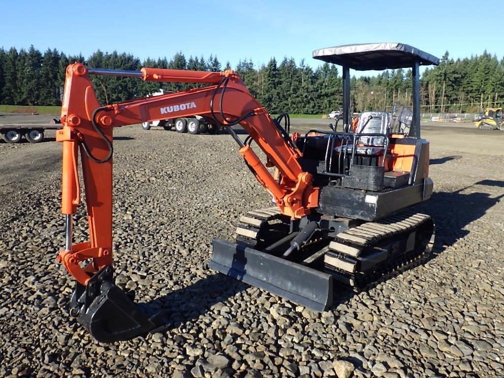 Kubota KH-021 Equipment Image0
