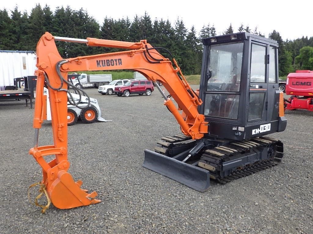 Kubota KH-030 Equipment Image0