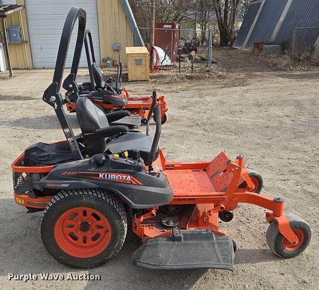 Image of Kubota Z411 equipment image 3