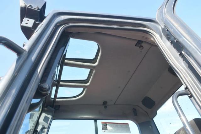 Image of Kubota KX040-4 equipment image 4