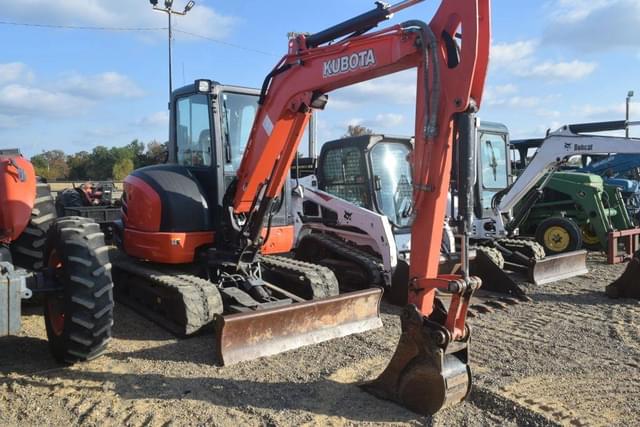 Image of Kubota KX040-4 equipment image 3