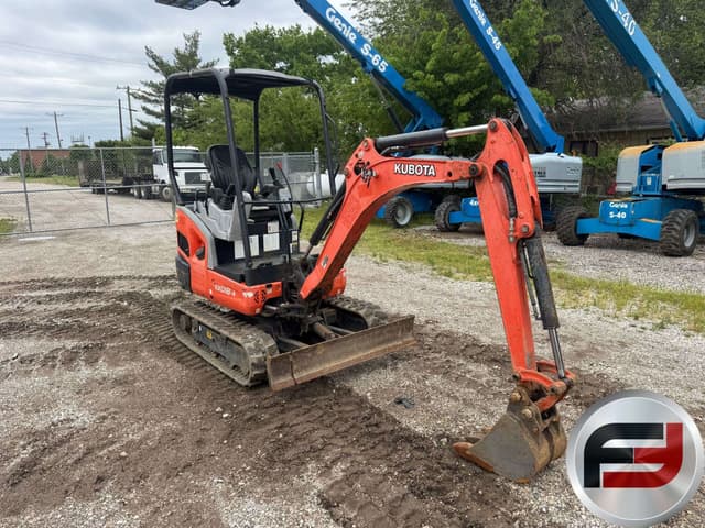 Image of Kubota KX018-4 equipment image 2