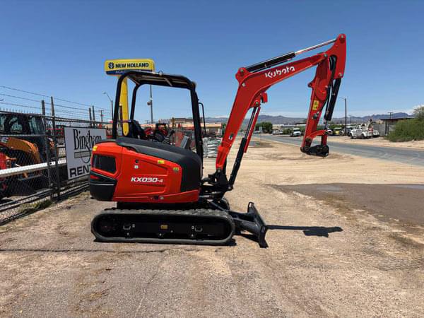 Image of Kubota KX030-4 equipment image 1