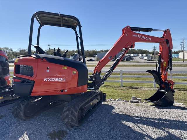 Image of Kubota KX030-4 equipment image 2
