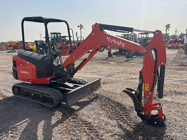 Image of Kubota KX030 equipment image 4