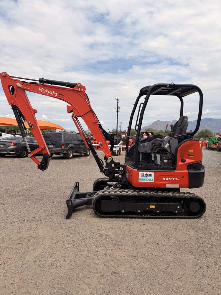 Kubota KX033-4 Equipment Image0