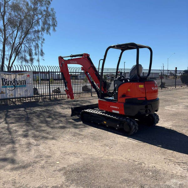 Kubota KX033-4 Equipment Image0