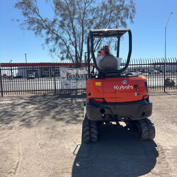 Image of Kubota KX033-4 equipment image 3