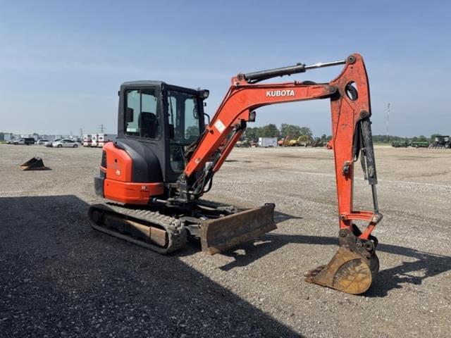 Image of Kubota KX033-4 equipment image 4