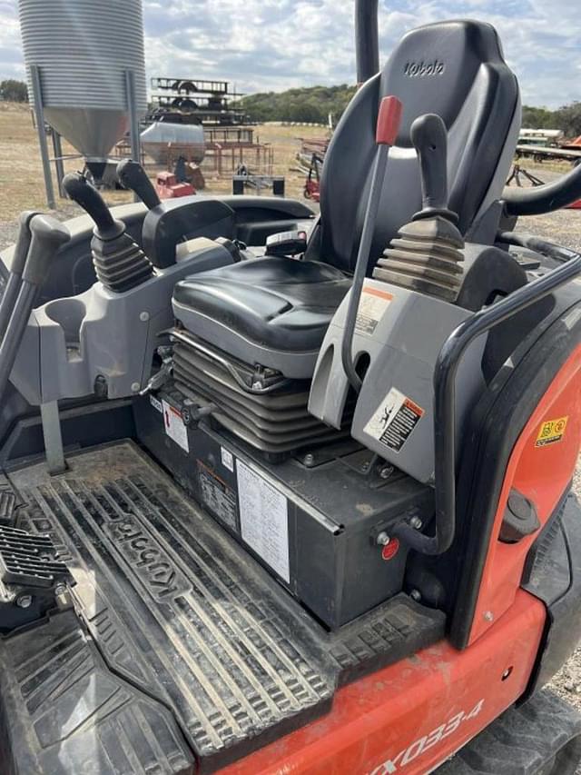 Image of Kubota KX033-4 equipment image 4