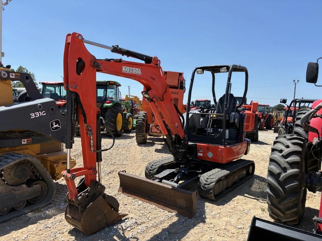 Kubota KX033-4 Equipment Image0