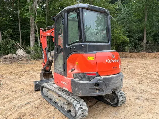 Image of Kubota KX033-4R3A equipment image 1