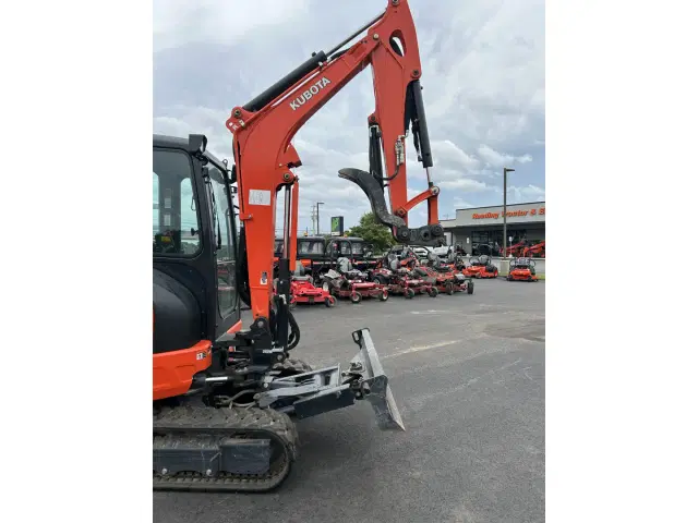 Image of Kubota KX033-4R3A equipment image 4