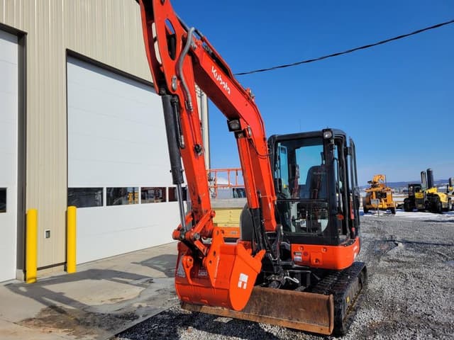 Image of Kubota KX040-4 equipment image 1