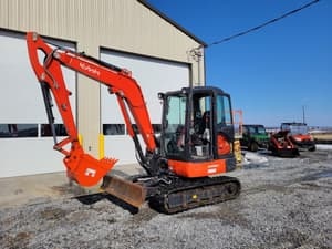 Kubota KX040-4 Image