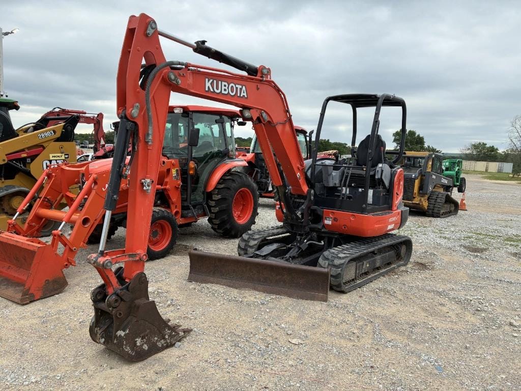 Kubota KX040-4 Equipment Image0