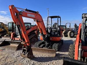 Kubota KX040-4 Image