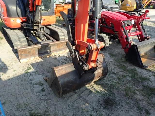 Image of Kubota KX040-4 equipment image 2