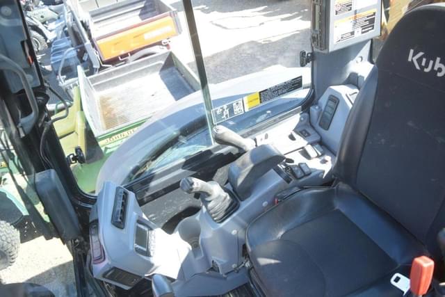 Image of Kubota KX040-4 equipment image 4